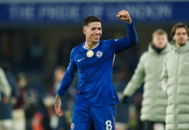 The Athletic ရဲ့ ဖော်ပြချက်အရ ပရီးမီးယားလိဂ် ပြိုင်ဘက် မန်စီးတီးဟာ ချဲလ်ဆီးမှာ စိတ်ပျက်နေတဲ့ အန်ဇိုကို ခေါ်ယူဖို့ အံ့အားသင့်ဖွယ် စီစဉ်နေတာပါ။