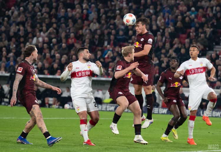 슈투트가르트는 이날 승리로 3위를 지키며 4위 라이프치히와 승점 차(3점)를 유지했다.