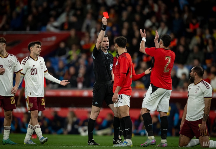 国际友谊赛 踢成平手