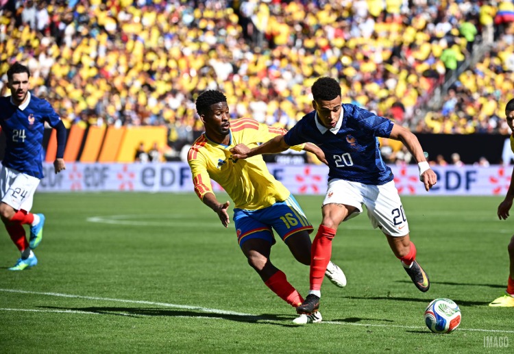 အားကောင်းတဲ့ ကွင်းလယ်နဲ့ ခံစစ်ကြောင့် ပြင်သစ်ဟာ ကမ္ဘာ့ဖလား (၃) ကြိမ် ဆက်တိုက် ဗိုလ်လုပွဲ တက်ဖို့ အခွင့်အရေး အများဆုံး ဖြစ်နေပါတယ်။