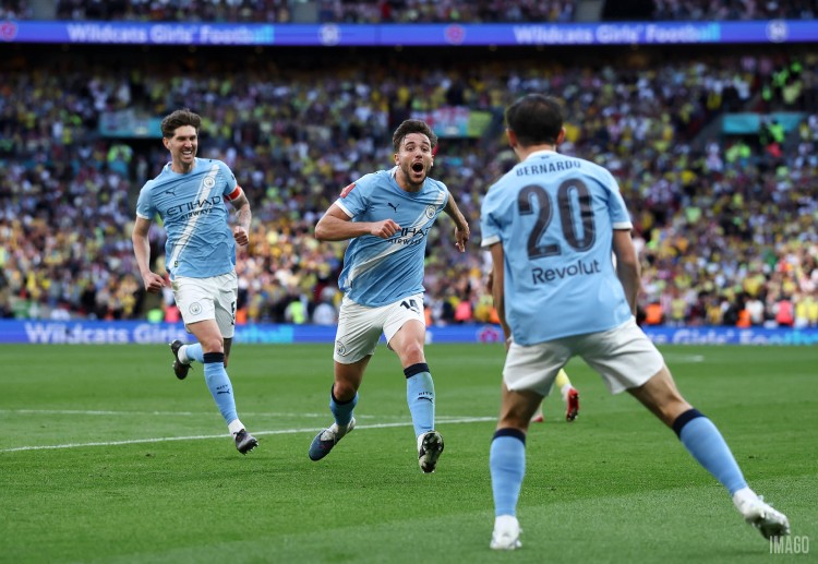 英足总杯 尼科·冈萨雷斯一脚远距离重炮破门，助曼城反超比分。