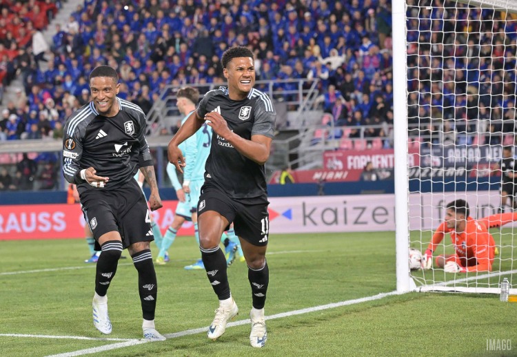 အက်စတွန်ဗီလာဟာ ယူရိုပါလိဂ် ပြိုင်ပွဲမှာ ၁၁ ပွဲ ဆက်တိုက် ဂိုးသွင်းယူနိုင်ခဲ့ပြီး ဒါဟာ ၂၀၀၇-၂၀၀၈ ဘောလုံးရာသီ နောက်ပိုင်း အသင်းရဲ့ အရှည်ကြာဆုံး ဂိုးသွင်းစံချိန် ဖြစ်လာပါတယ်။