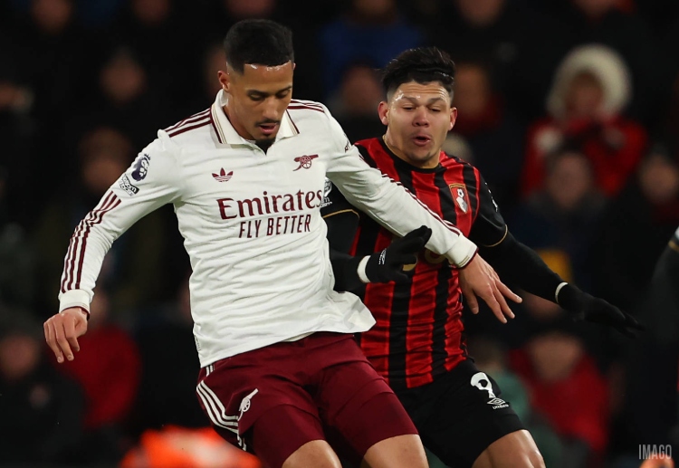 ဒါပေမယ့် စပါး အနေနဲ့ ပရီးမီးယားလိဂ်မှာ ဆက်ရှိနေမှသာ ဒီအပြောင်းအရွှေ့က ဖြစ်မြောက်မှာပါ။