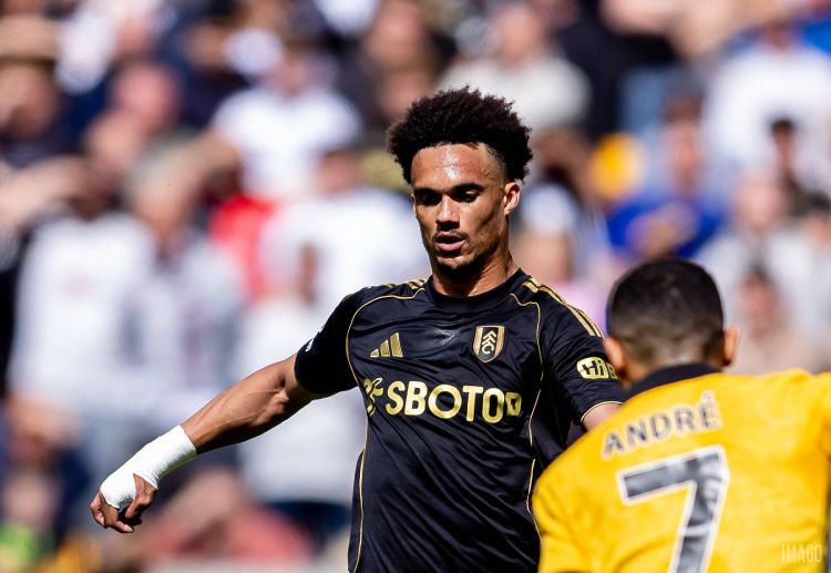 Antonee Robinson berkarir di Premier League