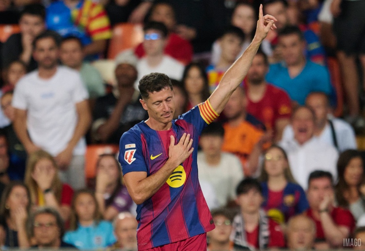 Robert Lewandowski has scored Barcelona's lone goal against Valencia in recent La Liga clash