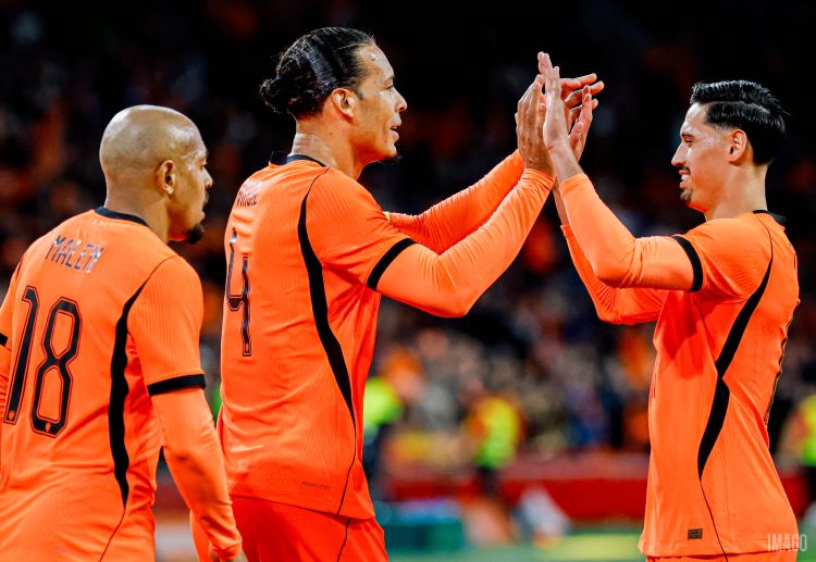 နယ်သာလန်ဟာ ကမ္ဘာ့ဖလား ပြိုင်ပွဲတွေမှာ ဗိုလ်လုပွဲ အထိ အကြိမ်ကြိမ် တက်လှမ်းနိုင်ခဲ့ပေမယ့် ဒုတိယနဲ့သာ ကျေနပ်ခဲ့ရပြီး ချန်ပီယံ တစ်ကြိမ်မှ မဖြစ်ခဲ့ဖူးပါဘူး။