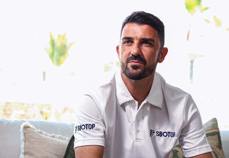 O lendário espanhol e jogador do Barcelona, ​​David Villa, foi anunciado como o mais novo embaixador da marca SBOTOP.